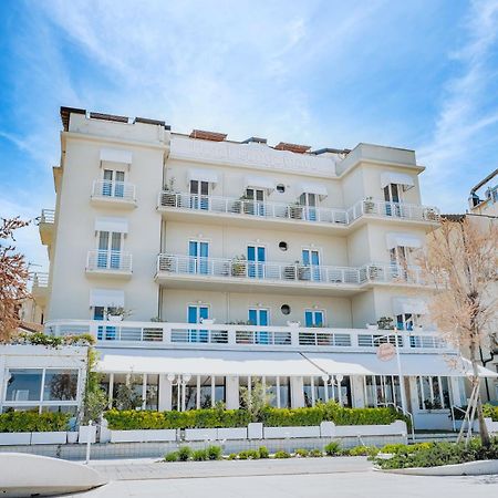 Hotel Lungomare Католика Екстериор снимка