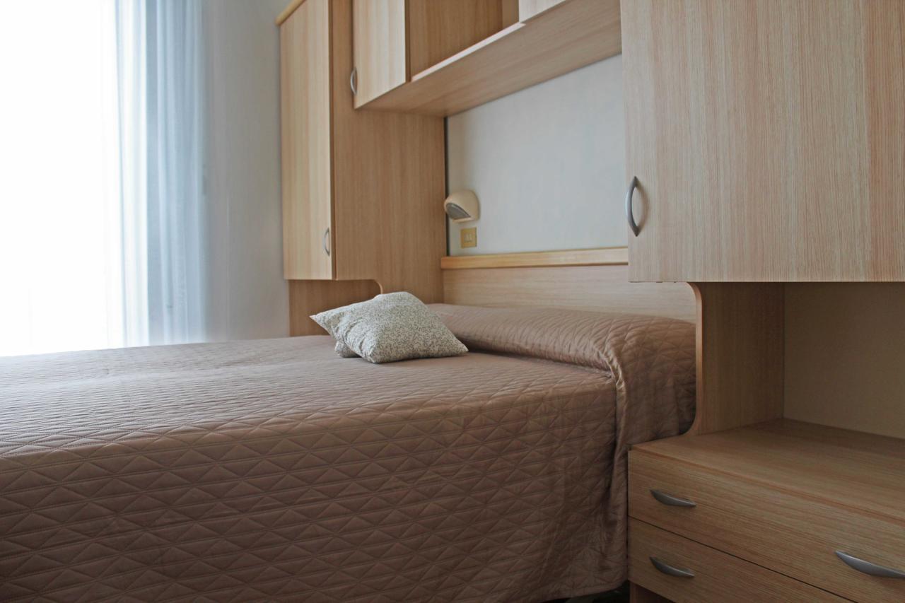 Hotel Lungomare Католика Екстериор снимка