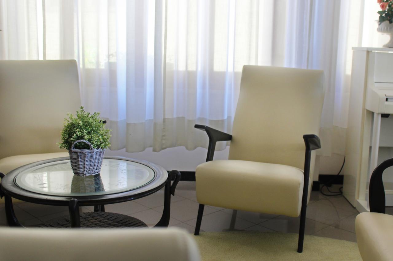 Hotel Lungomare Католика Екстериор снимка