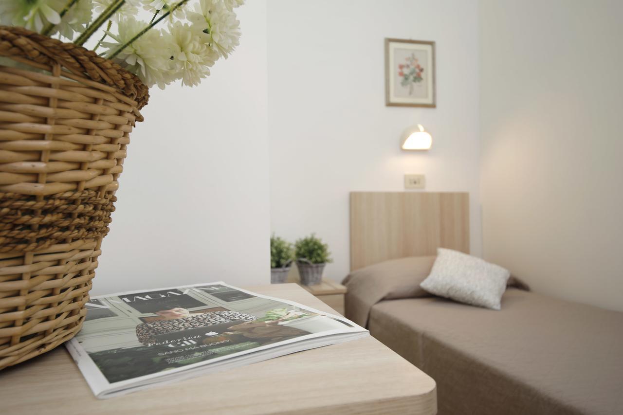 Hotel Lungomare Католика Екстериор снимка